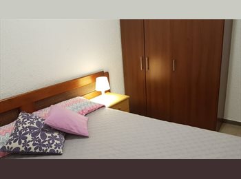 Roomgo ES - Habitación individual, cama (1,35m), muy tranquila., Eixample - 500 € por mes