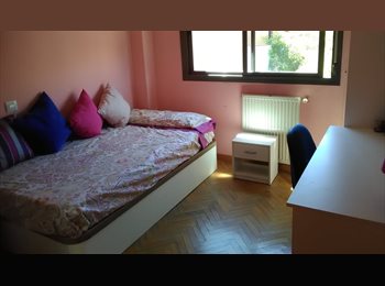 Roomgo ES - HABITACIÓN EN PISO DÚPLEX CON PATIO, Puente De Vallecas - 415 € por mes