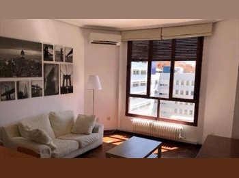 Roomgo ES - Se busca compañera de piso en pinares de chamartin, Hortaleza - 650 € por mes