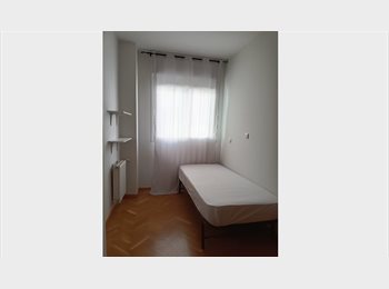 Roomgo ES - Se alquila habitación cerca a la renfe de fuenlabrada, Fuenlabrada - 400 € por mes