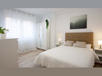 Roomgo ES - Habitaciones en alquile en Logroño varios tamaños, Logroño - 325 € por mes