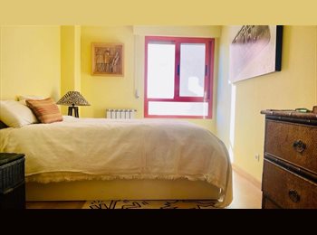 Roomgo ES - Alquiler habitación muy luminosa, doble con baño en suite, Puente De Vallecas - 715 € por mes