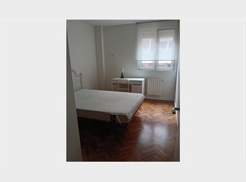 Roomgo ES - Habitacion individual en piso tranquillo, Santander - 350 € por mes