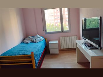 Roomgo ES - ALQUILER HABITACION AMUEBLADA, L'hospitalet - 550 € por mes