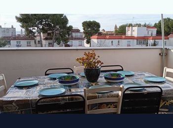 Roomgo ES - Alquiler de habitacion, Castelldefels - 650 € por mes