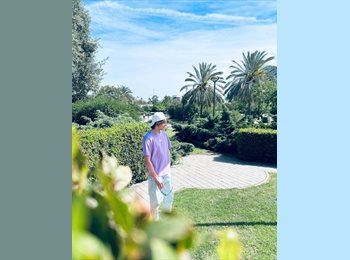 Roomgo ES - Malte - 22 - Barcelona