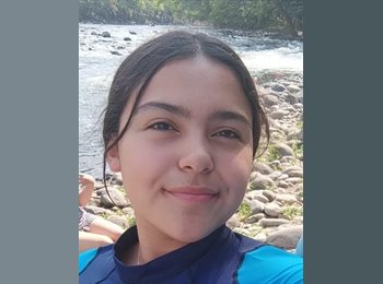 Roomgo ES - Karla - 19 - Salamanca