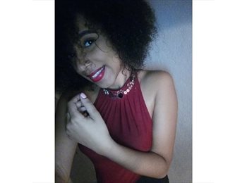 Roomgo ES - Brenda - 23 - Barcelona