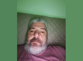 Roomgo ES - Pedro - 54 - España