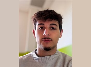 Roomgo ES - riccardo  - 19 - Barcelona