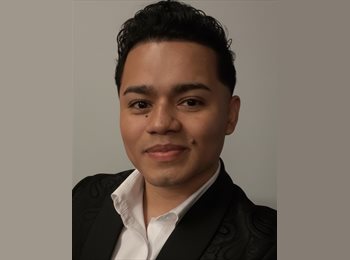 Roomgo ES - Cristopher - 29 - Sevilla