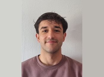 Roomgo ES - Javier - 22 - Móstoles