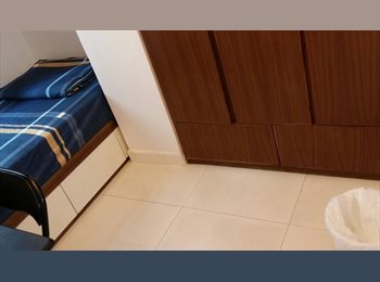 Roomgo HK - Flat share in Sai Ying Pun, Sai Ying Pun - HKD7,500 pcm