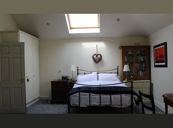 Roomgo IE - Large room, Dublin - €850 pcm