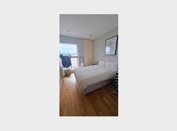 Roomgo IE - Double Room with Private Bathroom for Rent in HSQ, Dublin - €920 pcm