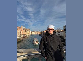 Roomgo IE - Viktor - 22 - Ireland