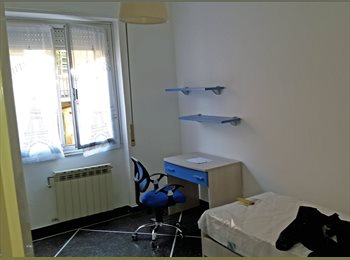 Roomgo IT - Affitto camera singola a studentessa, Genova - 250 € al mese