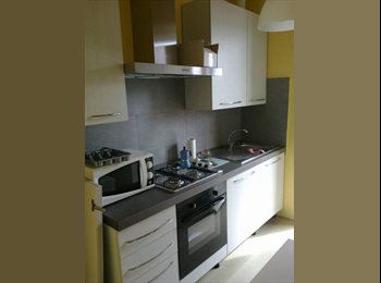 Roomgo IT - Camera singola con balcone privato, Pavia - 420 € al mese