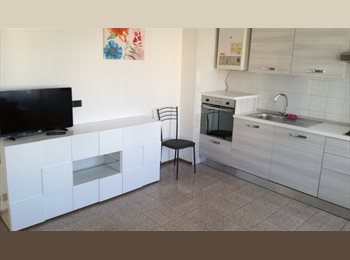 Roomgo IT - AMPIO E LUMINOSO, Verona - 450 € al mese
