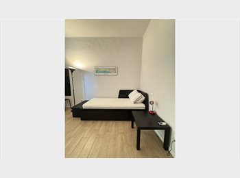 Roomgo IT - Verona Camera doppia uso singola spese incluse, Verona - 365 € al mese