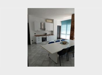 Roomgo IT - CAMERA SINGOLA IN VIALE CAVOUR A 410 EURO MENSILI, Ferrara - 410 € al mese