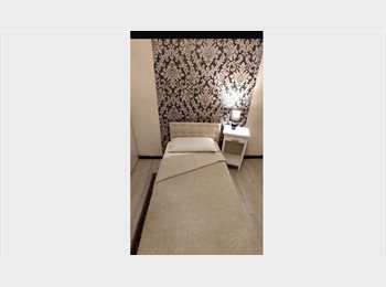 Roomgo IT - stanza in affitto, Genova - 380 € al mese