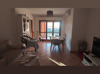 Roomgo IT - Stanza singola in appartamento per due, Cassia-Olgiata - 700 € al mese