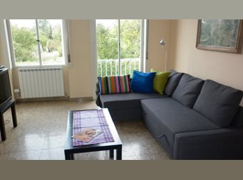 Roomgo IT - a studentessa in abitazione comoda e ben tenuta, Scandicci - 460 € al mese