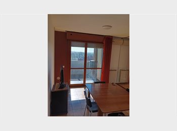 Roomgo IT - Camera singola con bagno privato, occasione!, Navigli - Ticinese - Pta Genova - Lorenteggio - 450 € al mese