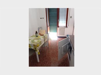 Roomgo IT - Comodissima panoramica, Genova - 360 € al mese