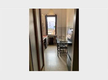 Roomgo IT - Affittasi camera singola arredata con bagno privato, Milano - 850 € al mese