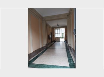 Roomgo IT - PRIVATO AFFITTA STANZA A REFERENZIATI NON COSTI AGENZIA, Torino - 400 € al mese