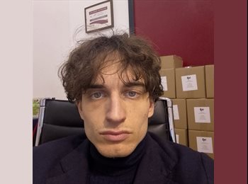 Roomgo IT - Alessandro - 24 - Torino
