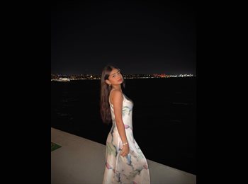 Roomgo IT - Hafsa Shahid - 21 - Firenze