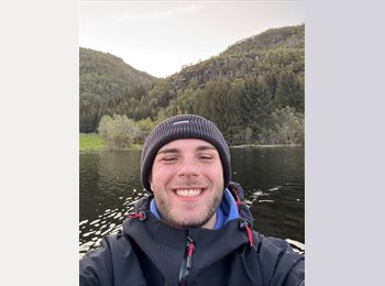 Roomgo IT - Riccardo - 24 - Roma