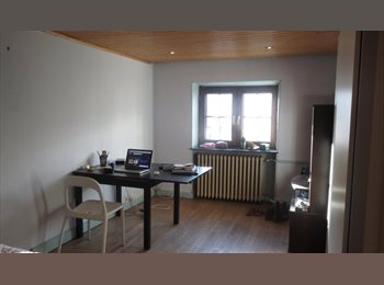 Appartager LU - belle chambre  mansardée, Luxembourg - 900 € / Mois