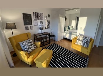 Appartager LU - Modern Penthouse Studio with Sunny Terrace, Luxembourg - 1.400 € / Mois