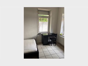 Appartager LU - Completely furnished room with double bed, Luxembourg - 1.000 € / Mois