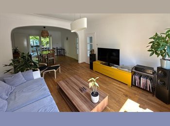 Appartager LU - Big room with private balcony close to the city center, Luxembourg - 1.200 € / Mois