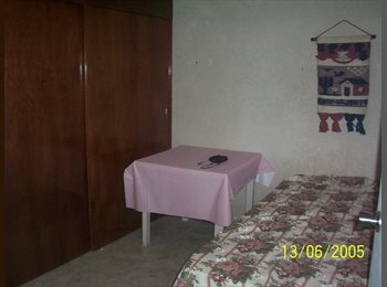 Roomgo MX - Cuarto amueblado con Internet, Monterrey - MX$1,600 por mes