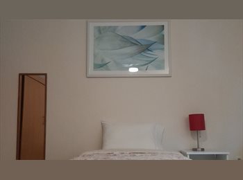 Roomgo MX - Si eres mujer profesionista, esta  hermosa y amplia recamara  es para tí, Zapopan - MX$5,500 por mes