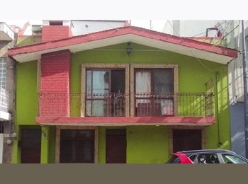 Roomgo MX - Cuarto disponible cerca de Av Chapultepec, Guadalajara - MX$3,500 por mes