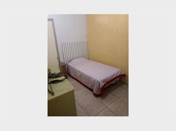 Roomgo MX - Recamara Amueblada, Aguascalientes - MX$3,000 por mes