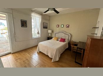 Roomgo MX - Estudio - Terraza en renta. Casa en la Americana., Guadalajara - MX$9,500 por mes