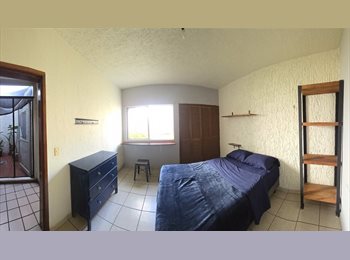 Roomgo MX - Habitación amplia en Chapalita | Private room in quiet shared house, Zapopan - MX$6,000 por mes