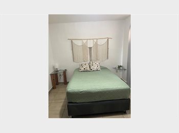 Roomgo MX - Habitación en renta - Parques Tepeyac, Zapopan, Zapopan - MX$5,500 por mes
