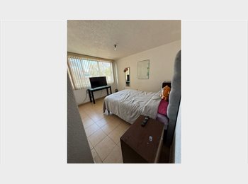 Roomgo MX - Habitación amplia en casa en Satélite, Tlalnepantla - MX$7,000 por mes