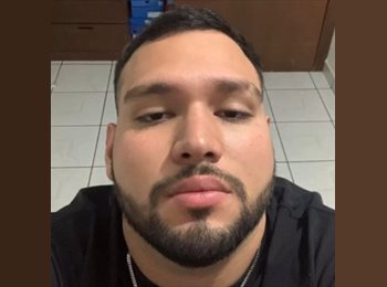 Roomgo MX - Adriel - 23 - Guadalajara