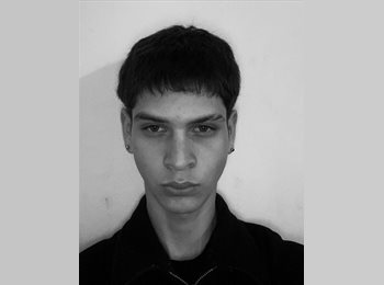 Roomgo MX - Gustavo - 18 - Monterrey