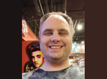 Roomgo MX - JONATHAN - 45 - Guadalajara